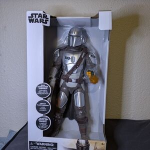 Mandolorian Star Wars Action Figure with Silver Armor